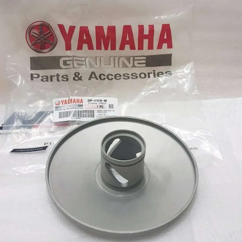 ÖN VARYATÖR OYNAR YANAK / YAMAHA / N-MAX / 155cc / 2015-2016-2017-2018-2019-2020-2021-2022-2023-2024
